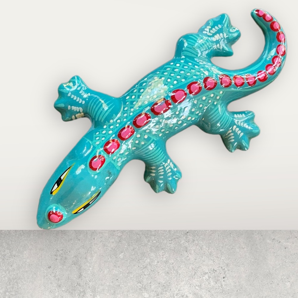 Mexican Style Lizard Colorful Clay Pottery Painted Glazed Blue White Red